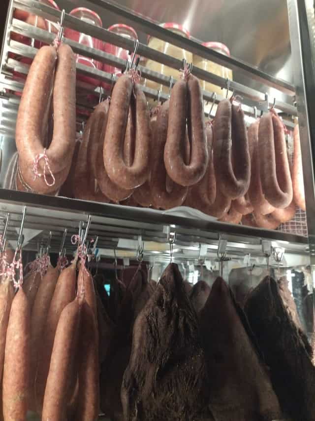 Curación Guanciale y Salsiccia Calabrese
