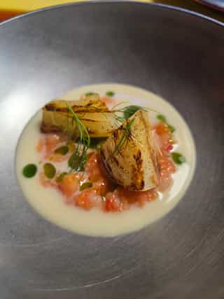 Hinojo confitado con tartar de carabineros