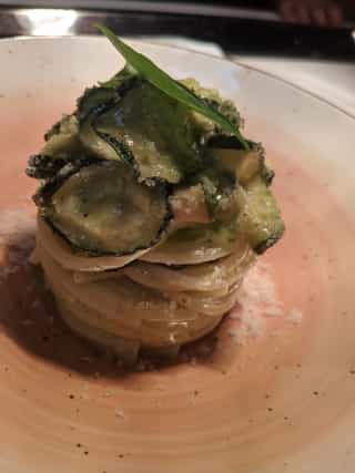 Spaghettone alla Nerano con provolone del Monaco